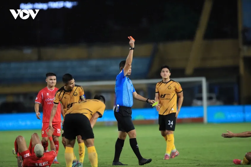 truc tiep clb cahn 0-0 thanh hoa leo artur bi tu choi ban thang hinh anh 2