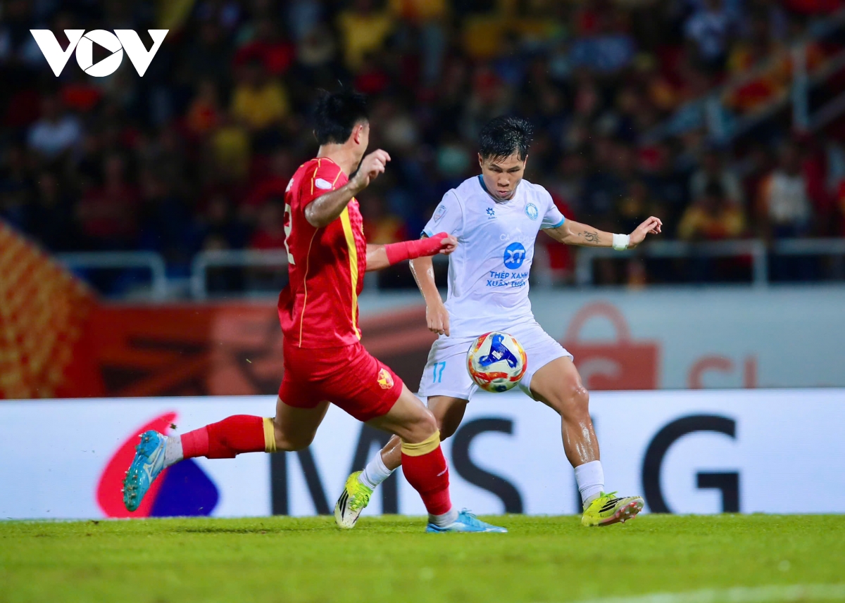 truc tiep selangor 2-1 nam Dinh no luc tim ban go hinh anh 4
