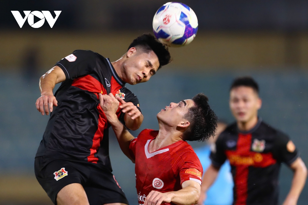 truc tiep the cong viettel 1-1 ninh binh Doi khach go hoa hinh anh 5