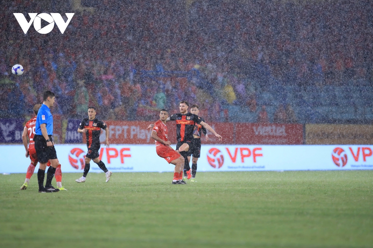 ket qua v-league hom nay 3 5 the cong viettel hoa ninh binh, hagl thang slna hinh anh 39