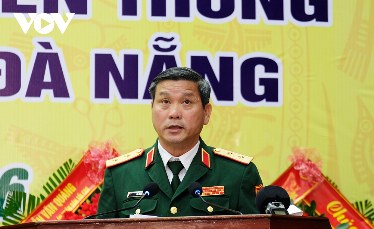 bo chi huy quan su tp Da nang don nhan huan chuong quan cong hang nhat hinh anh 4