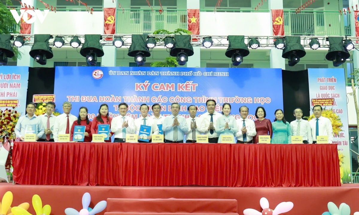 tp.hcm cat 50 thu tuc, don luc hoan thanh 1.000 phong hoc trong 100 ngay hinh anh 3