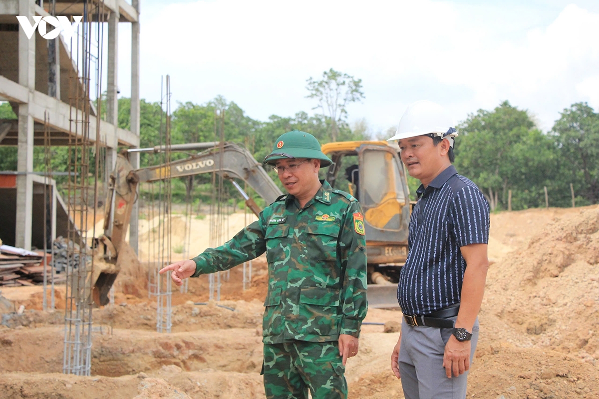 khan truong thi cong cac truong noi tru lien cap bien gioi tinh gia lai hinh anh 2