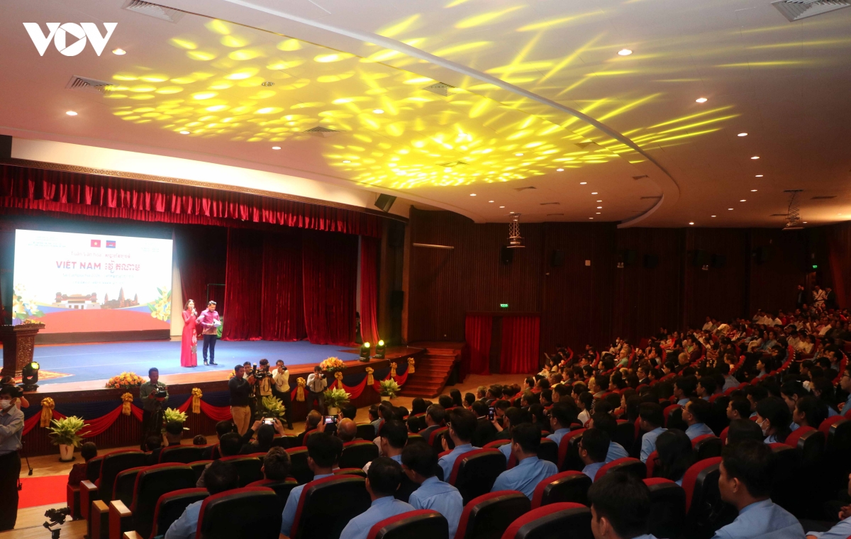 vun dap tinh huu nghi viet nam - campuchia tu nhung nhip cau van hoa hinh anh 1