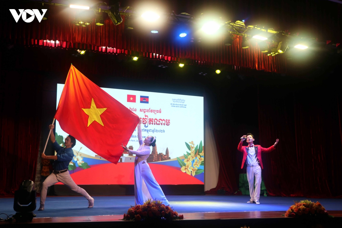 vun dap tinh huu nghi viet nam - campuchia tu nhung nhip cau van hoa hinh anh 4