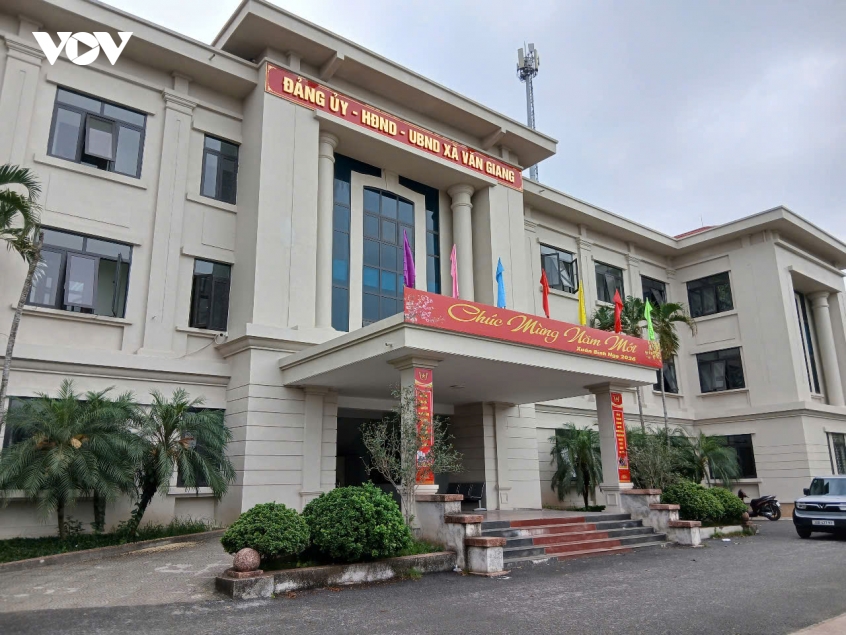 hung yen can bo cong chuc cap xa dang roi vao tinh trang qua tai hinh anh 4