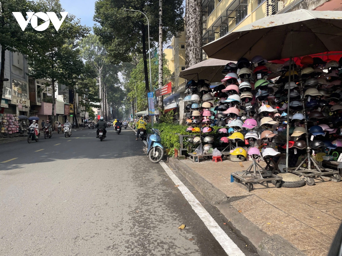 TP.HCM tính toán chỗ buôn bán cho người dân khi dẹp vỉa hè
