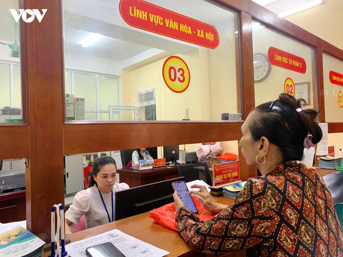 An tuong mo hinh khong viet, khong hen va thu bay vi dan hinh anh 4