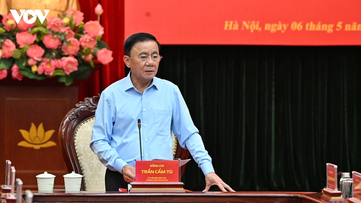 Doan kiem tra cua bo chinh tri, ban bi thu lam viec voi viettel hinh anh 3