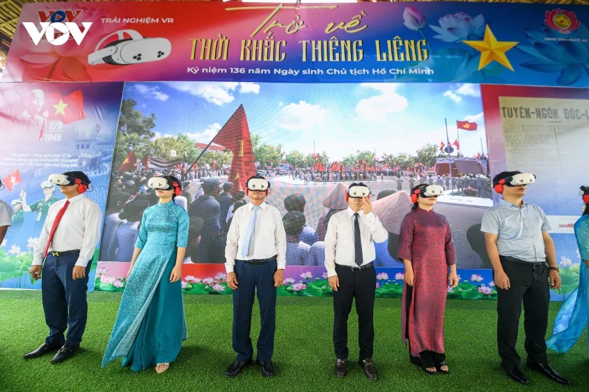 trai nghiem tro ve thoi khac thieng lieng tren que huong bac ho hinh anh 3