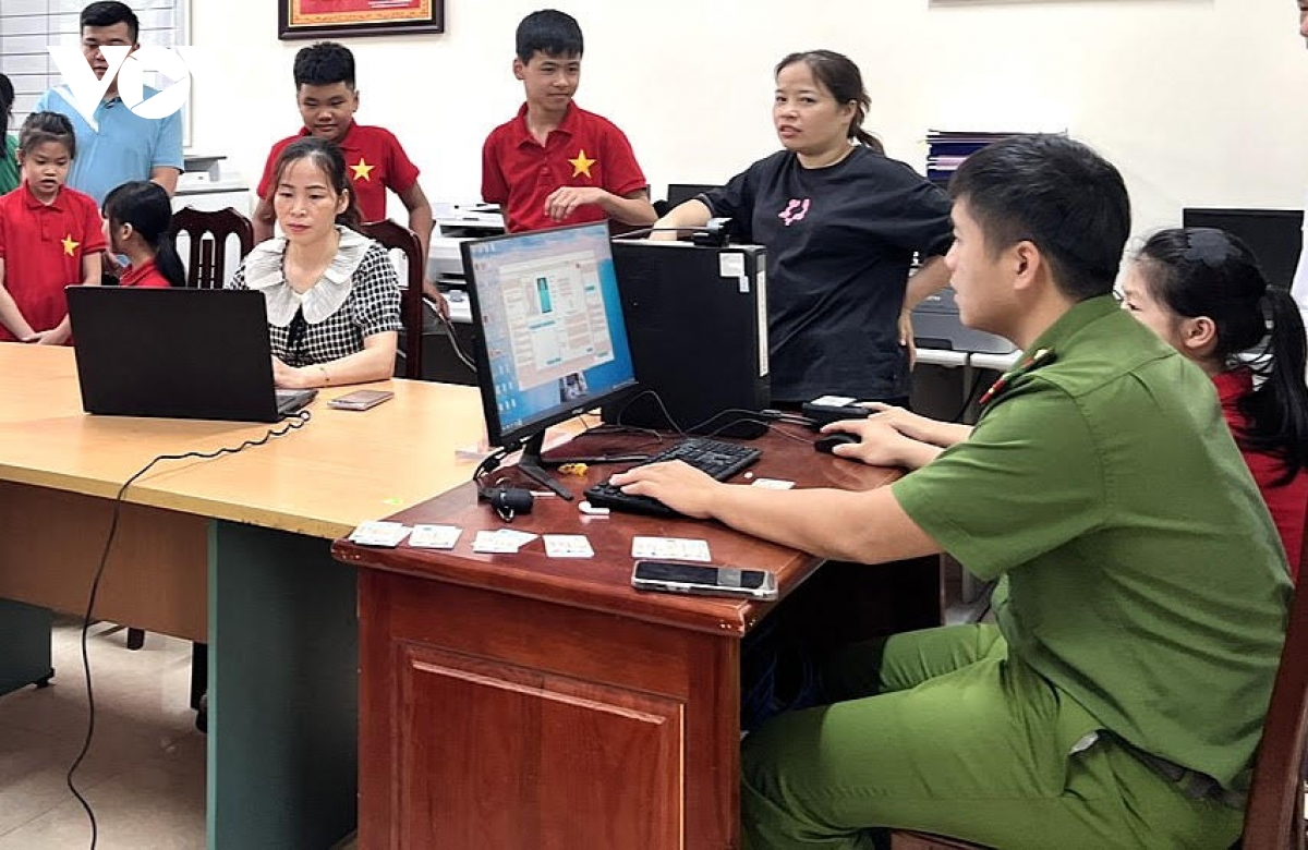 phuc vu xuyen le, cong an thai nguyen tang toc cap dinh danh dien tu hinh anh 3