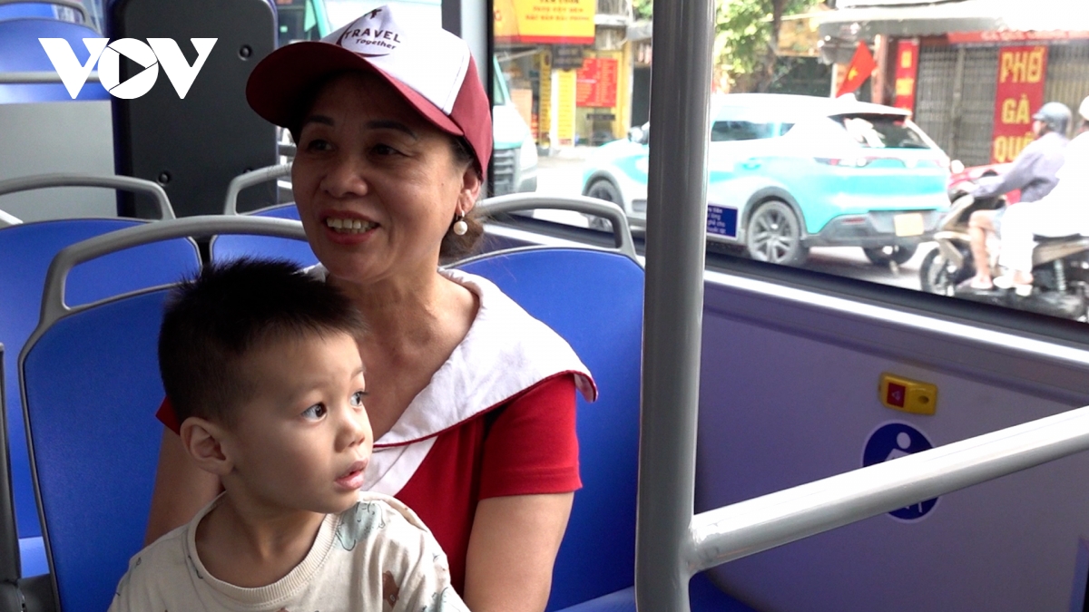 ha noi nghi le y nghia voi trai nghiem giao thong cong cong mien phi hinh anh 9