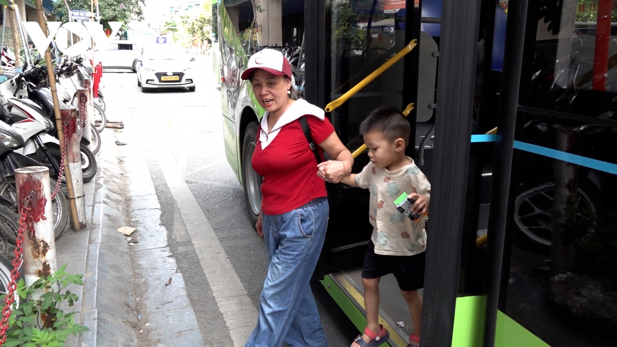 ha noi nghi le y nghia voi trai nghiem giao thong cong cong mien phi hinh anh 13