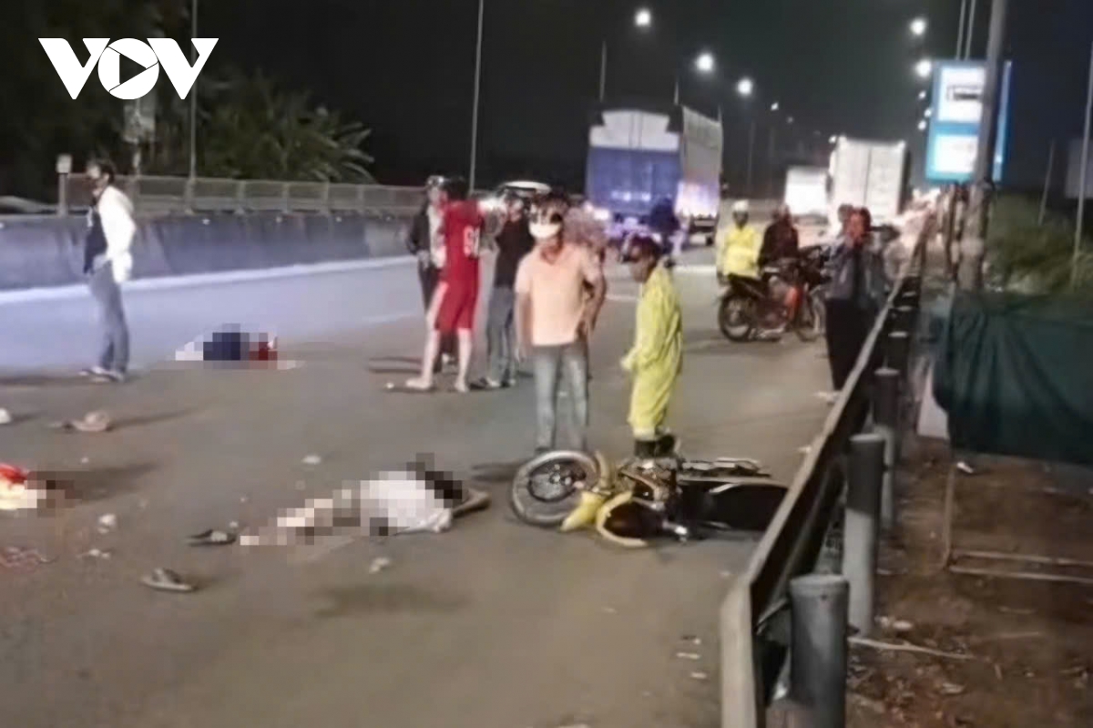 quang ngai tai nan lien hoan tren quoc lo 1a khien 1 chau be tu vong hinh anh 1