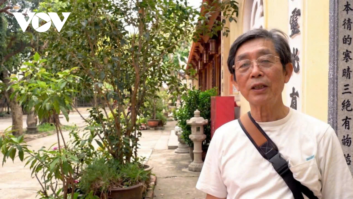 chua to phuc nghiem, mach ngam linh thieng ben dong song Duong hinh anh 13