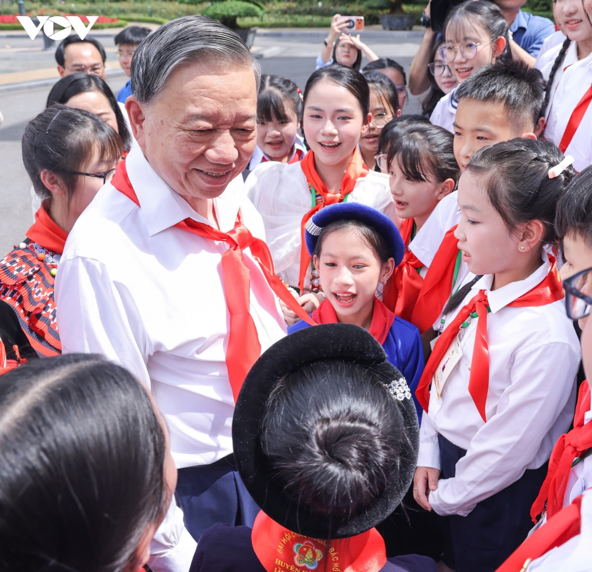 tong bi thu, chu tich nuoc gap mat doi vien Doi thieu nien tien phong tieu bieu hinh anh 1