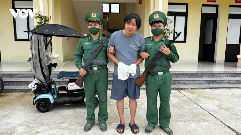Don bien phong sa huynh bat qua tang doi tuong lam tien gia hinh anh 2