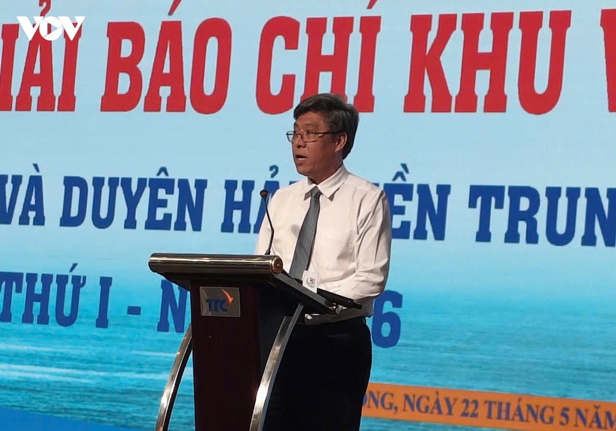 trao giai tac pham bao chi xuat sac khu vuc tay nguyen va duyen hai mien trung hinh anh 1