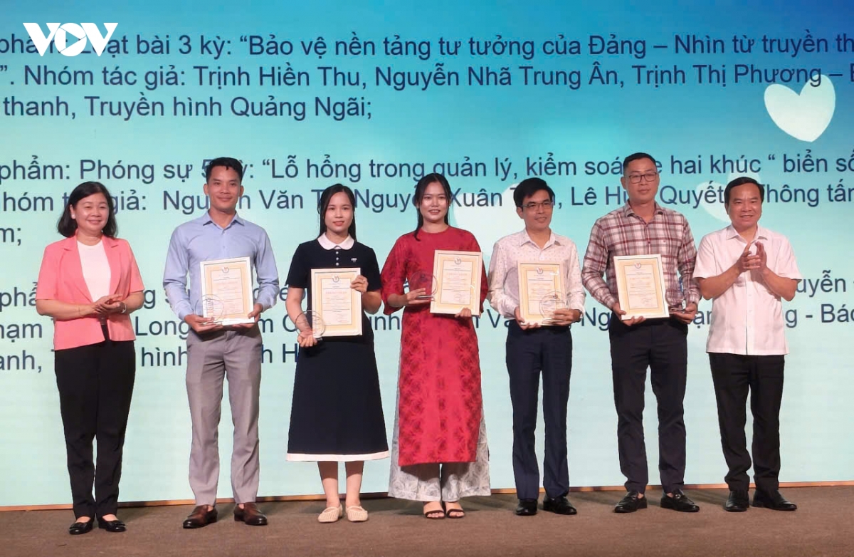 Trao giải tác phẩm báo chí xuất sắc khu vực Tây Nguyên và Duyên hải miền Trung