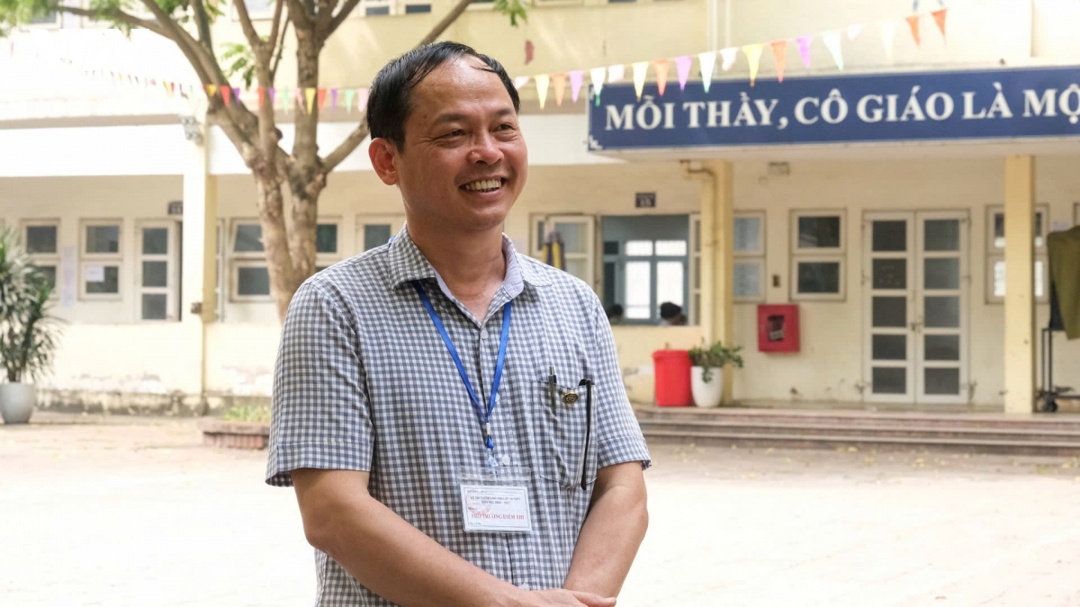 gan 125.000 hoc sinh ha noi lam thu tuc du thi vao lop 10 hinh anh 13