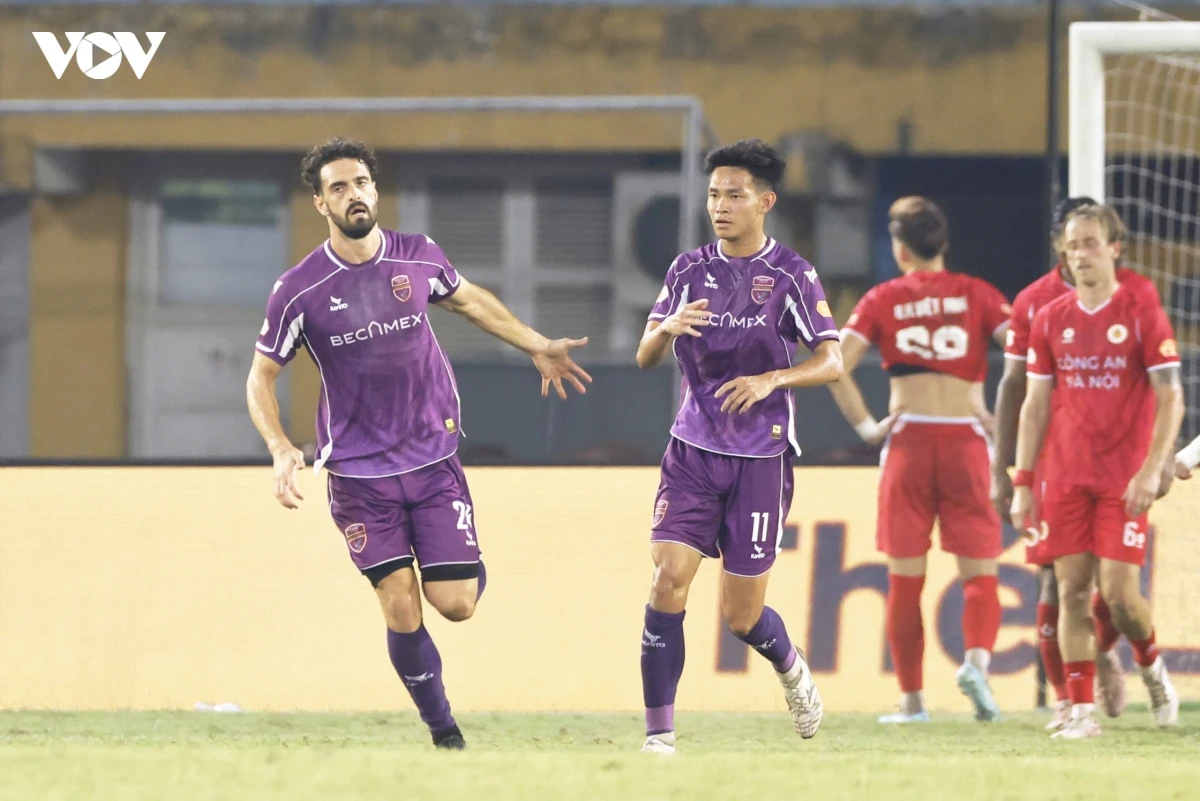 cahn danh bai tp.hcm trong ngay nang cao cup vo dich lpbank v.league 1 - 2025 26 hinh anh 6