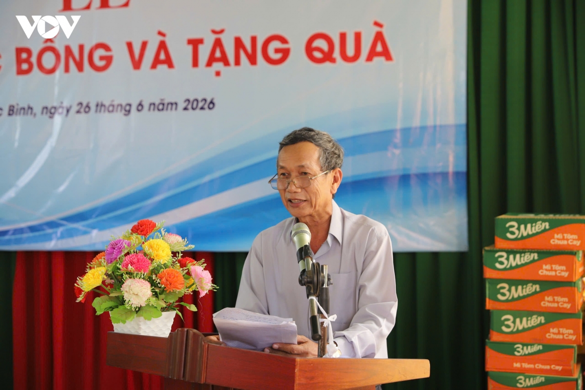 vov tp.hcm trao hon 150 trieu dong, tao viec lam cho dong bao cham hinh anh 2