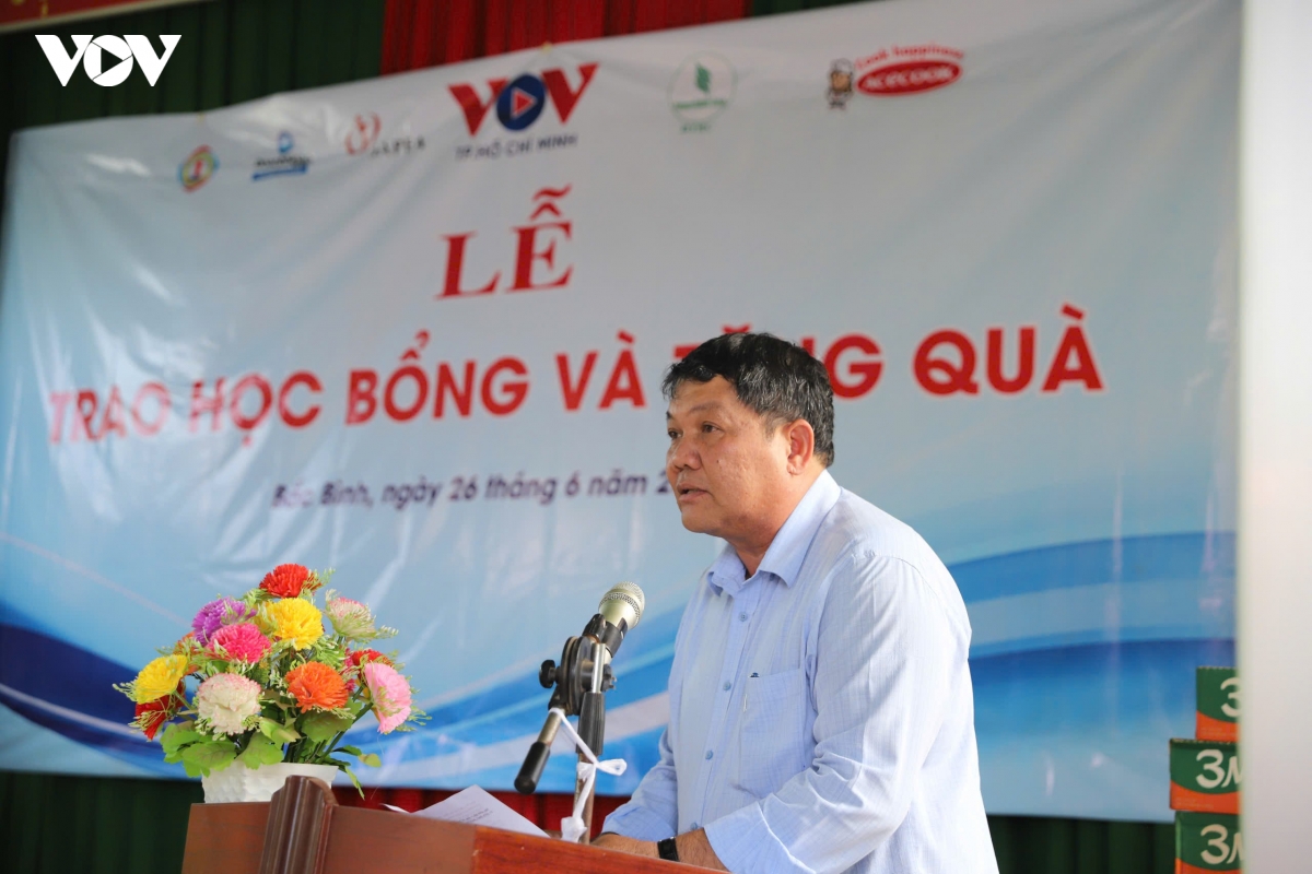 vov tp.hcm trao hon 150 trieu dong, tao viec lam cho dong bao cham hinh anh 3