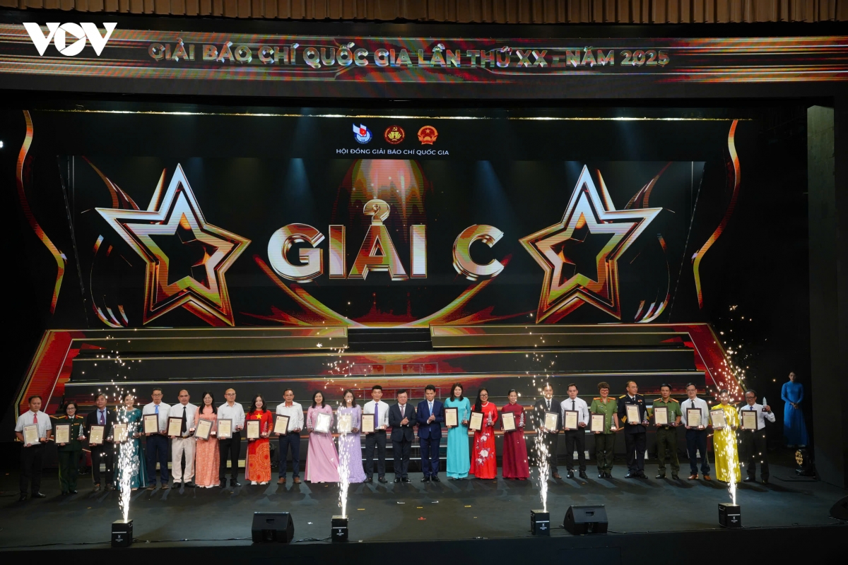toan canh le trao giai bao chi quoc gia lan thu xx - nam 2025 hinh anh 14