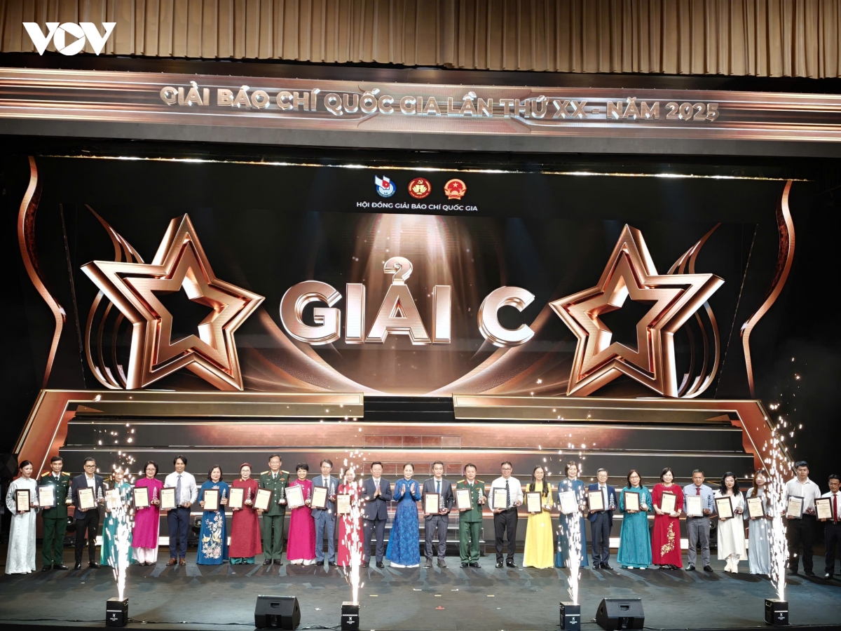 toan canh le trao giai bao chi quoc gia lan thu xx - nam 2025 hinh anh 13