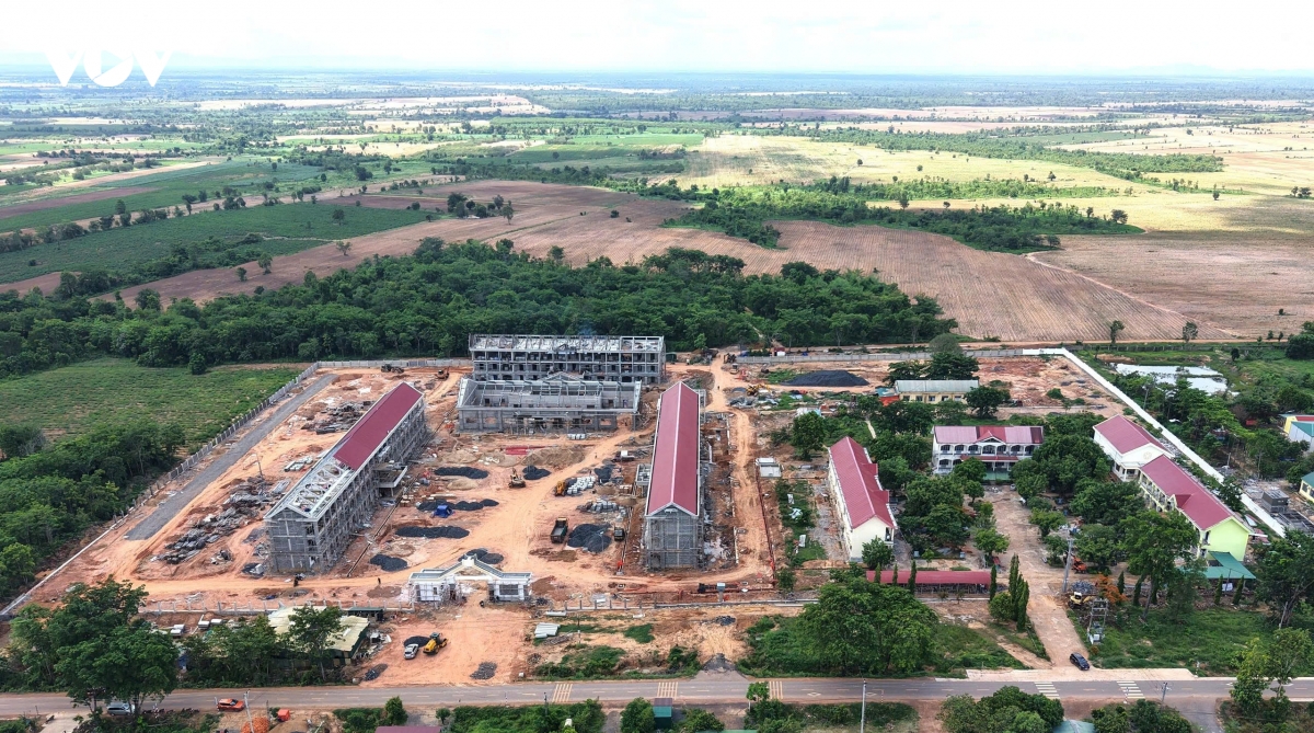bo doi Dak lak vuot nang, thang mua ho tro xay truong o bien gioi hinh anh 1