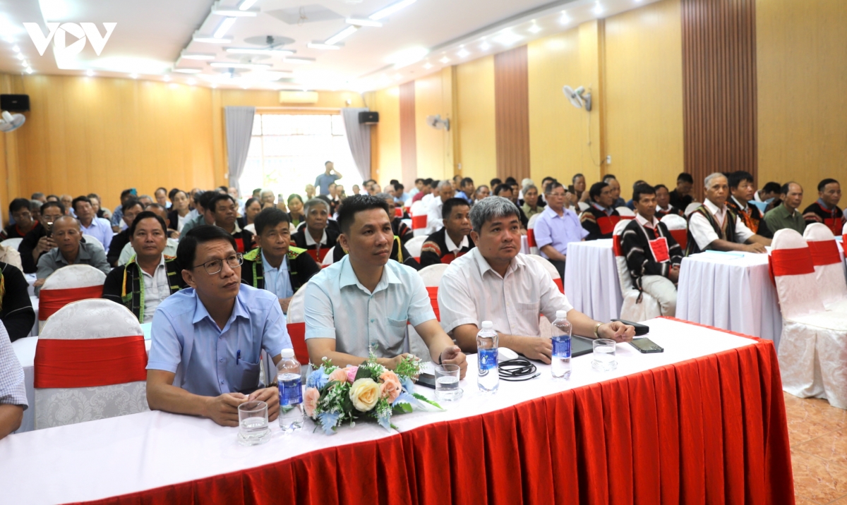 Dak lak boi duong kien thuc cho nguoi co uy tin trong vung dan toc thieu so hinh anh 1