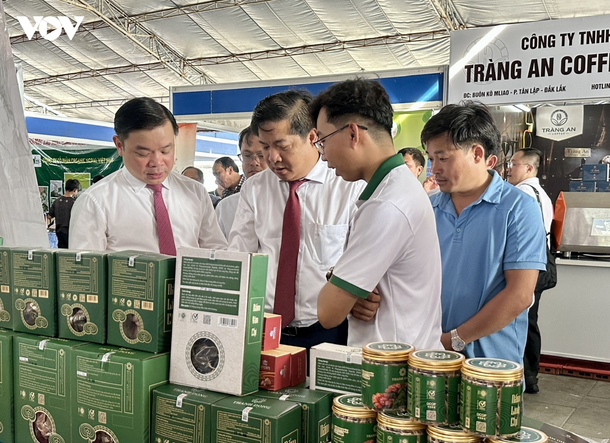 Dak lak tim co hoi ket noi cung cau cac dac san hinh anh 2