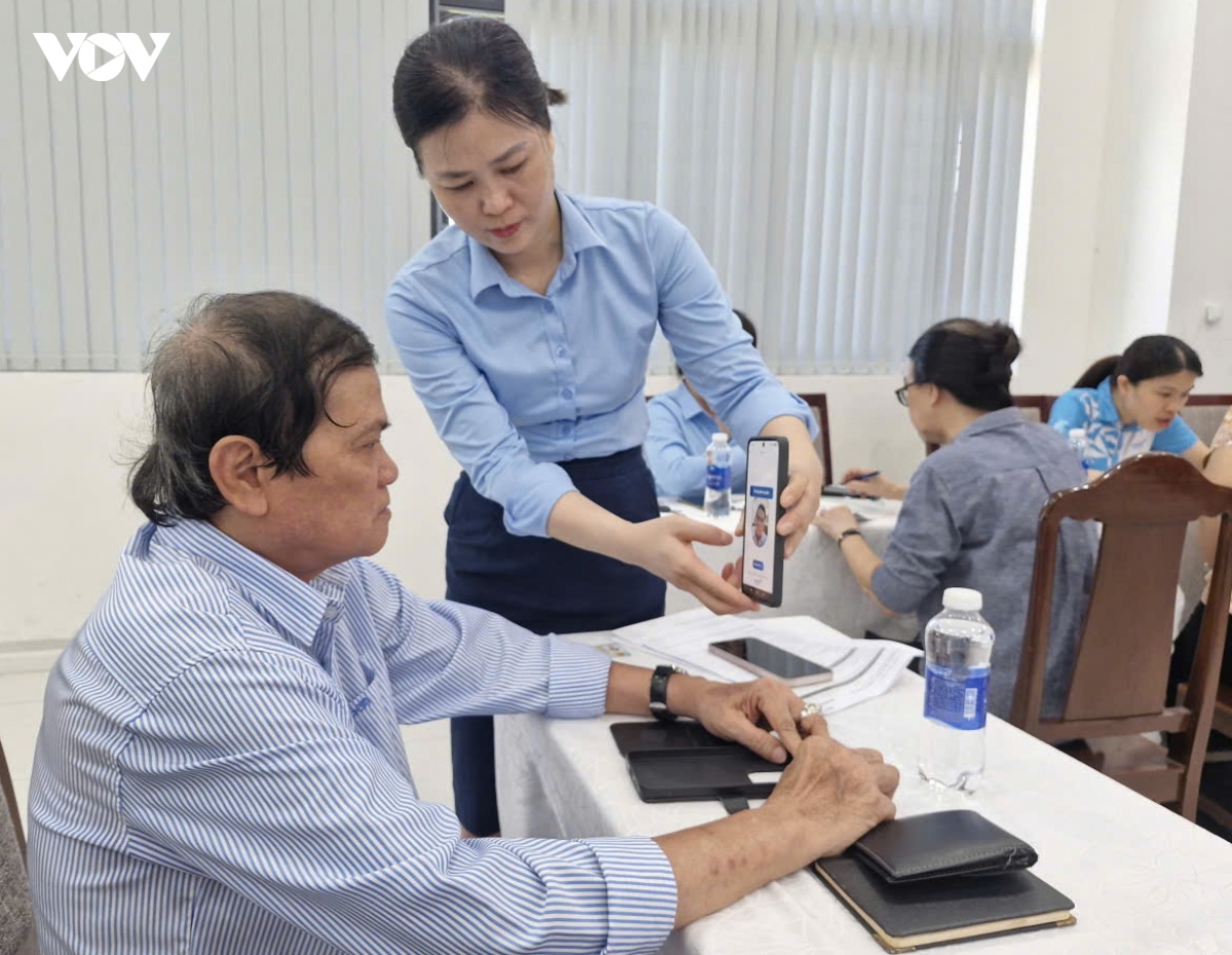 tien loi khi chi tra an sinh xa hoi khong dung tien mat hinh anh 2