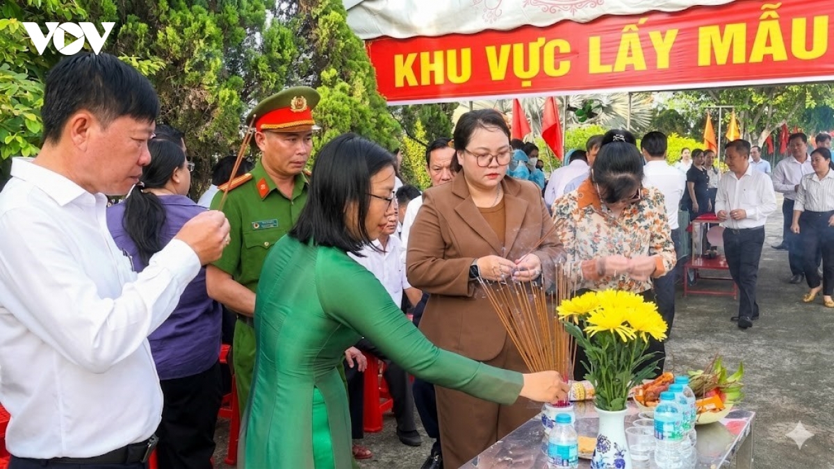 tay ninh lay mau adn hon 2.600 phan mo liet si chua ro danh tinh tai Duc hoa hinh anh 2