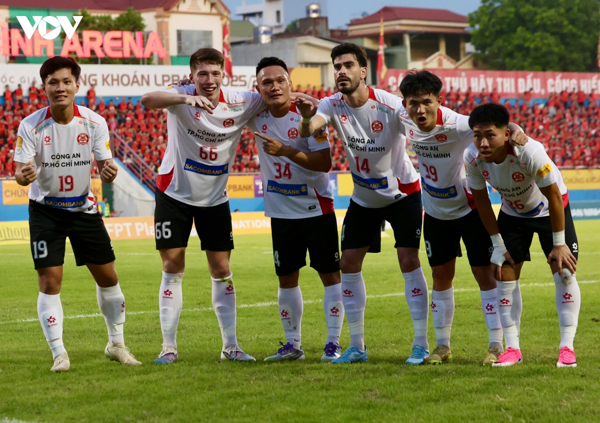 dan cau thu viet kieu toa sang ruc ro o chung ket cup quoc gia 2025 2026 hinh anh 7