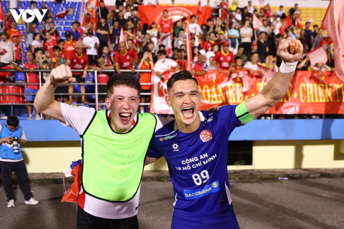 dan cau thu viet kieu toa sang ruc ro o chung ket cup quoc gia 2025 2026 hinh anh 15