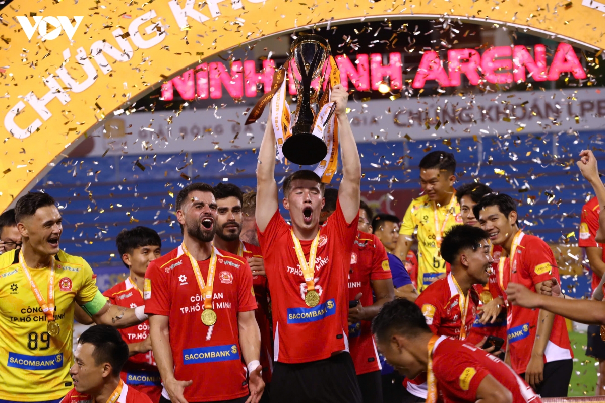 dan cau thu viet kieu toa sang ruc ro o chung ket cup quoc gia 2025 2026 hinh anh 13