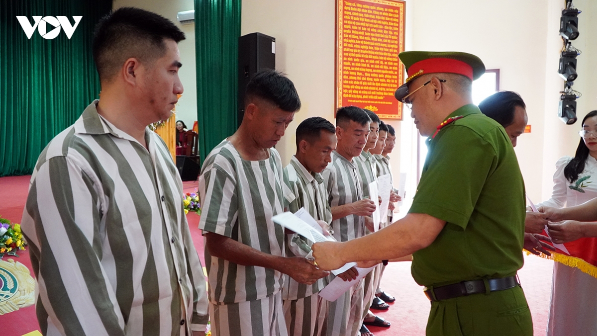 36 inmates in dien bien enjoy special amnesty decision picture 1