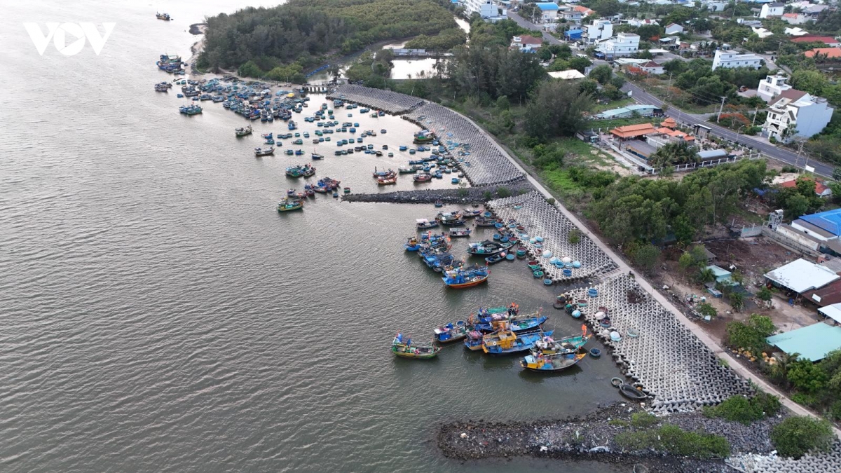 bien loc an ve dep thanh binh cua nang tien say giac ben bo dai duong hinh anh 10
