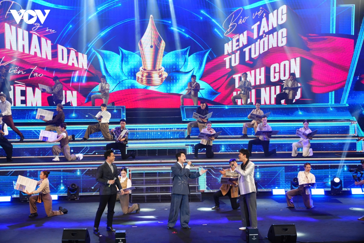 toan canh le trao giai bao chi quoc gia lan thu xx - nam 2025 hinh anh 1