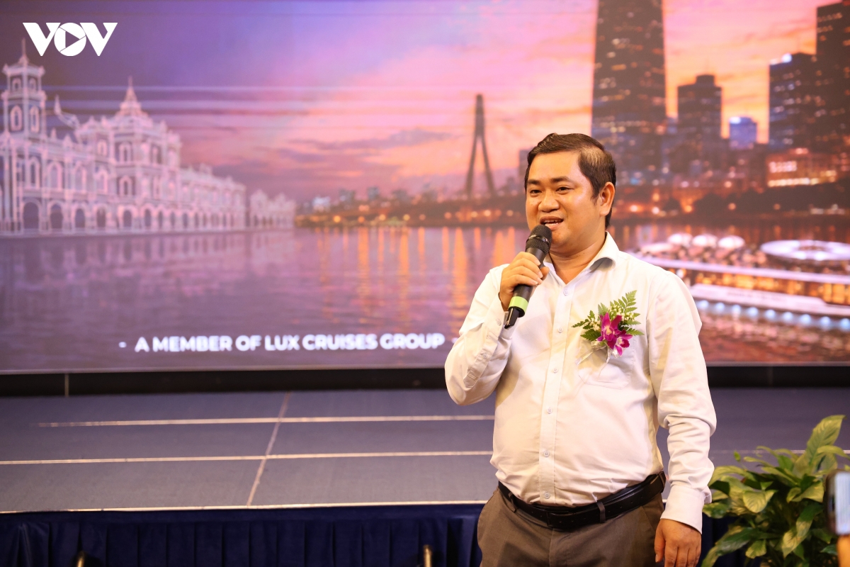 tp.hcm co them san pham du thuyen cao cap tren song sai gon hinh anh 3