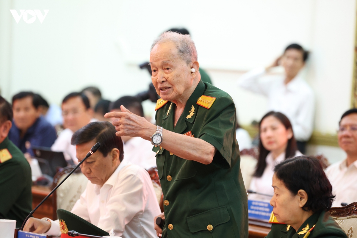 phan dau thang 7 2026 khai quat khu mo tap the liet si trong long tp.hcm hinh anh 3