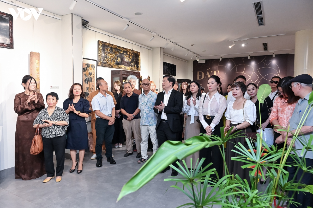 Đất và Lửa: Hơn 500 hiện vật quý hội tụ bên Hồ Gươm