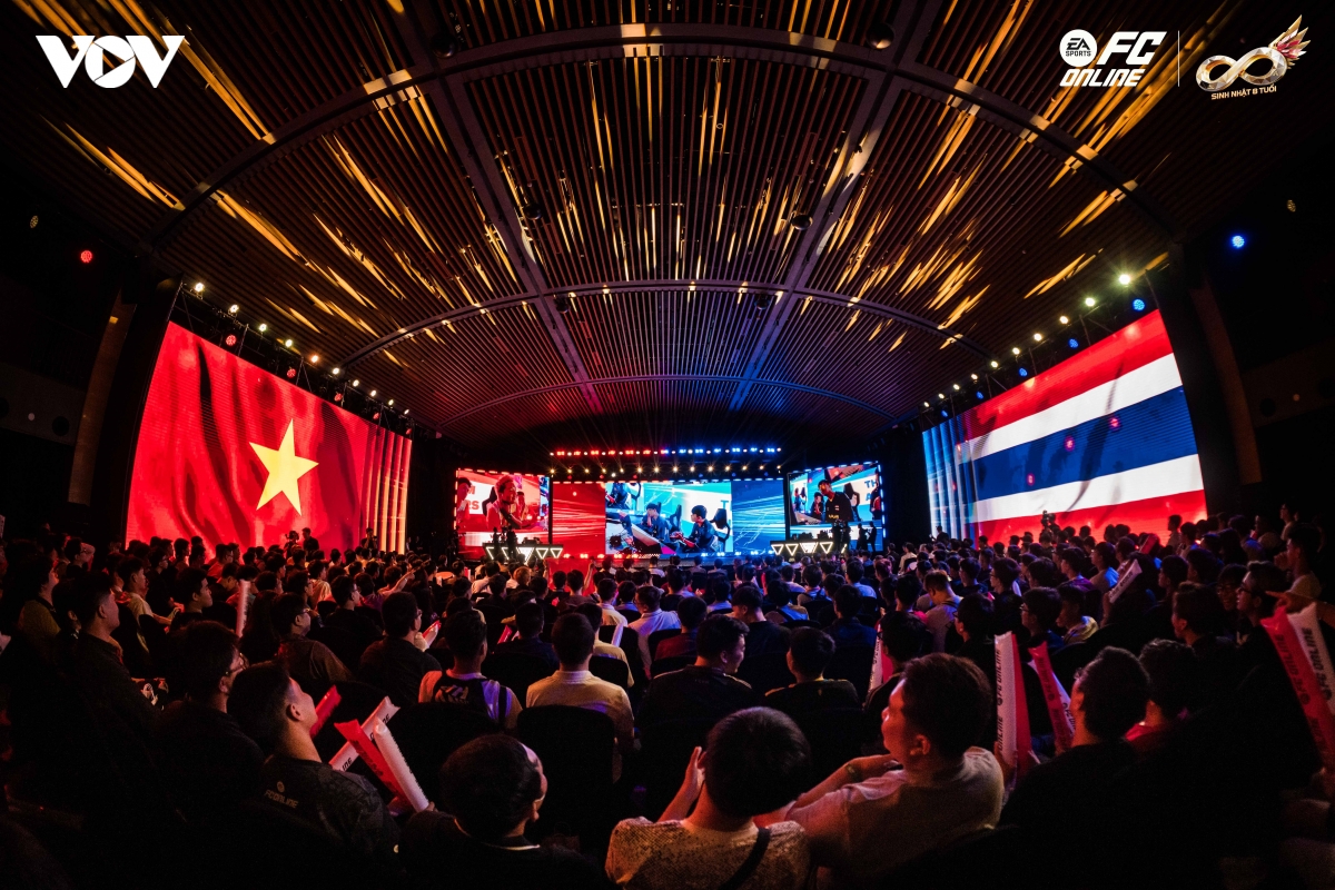 viet nam all stars thang nguoc thai lan all stars dip ky niem 8 nam fc online hinh anh 3