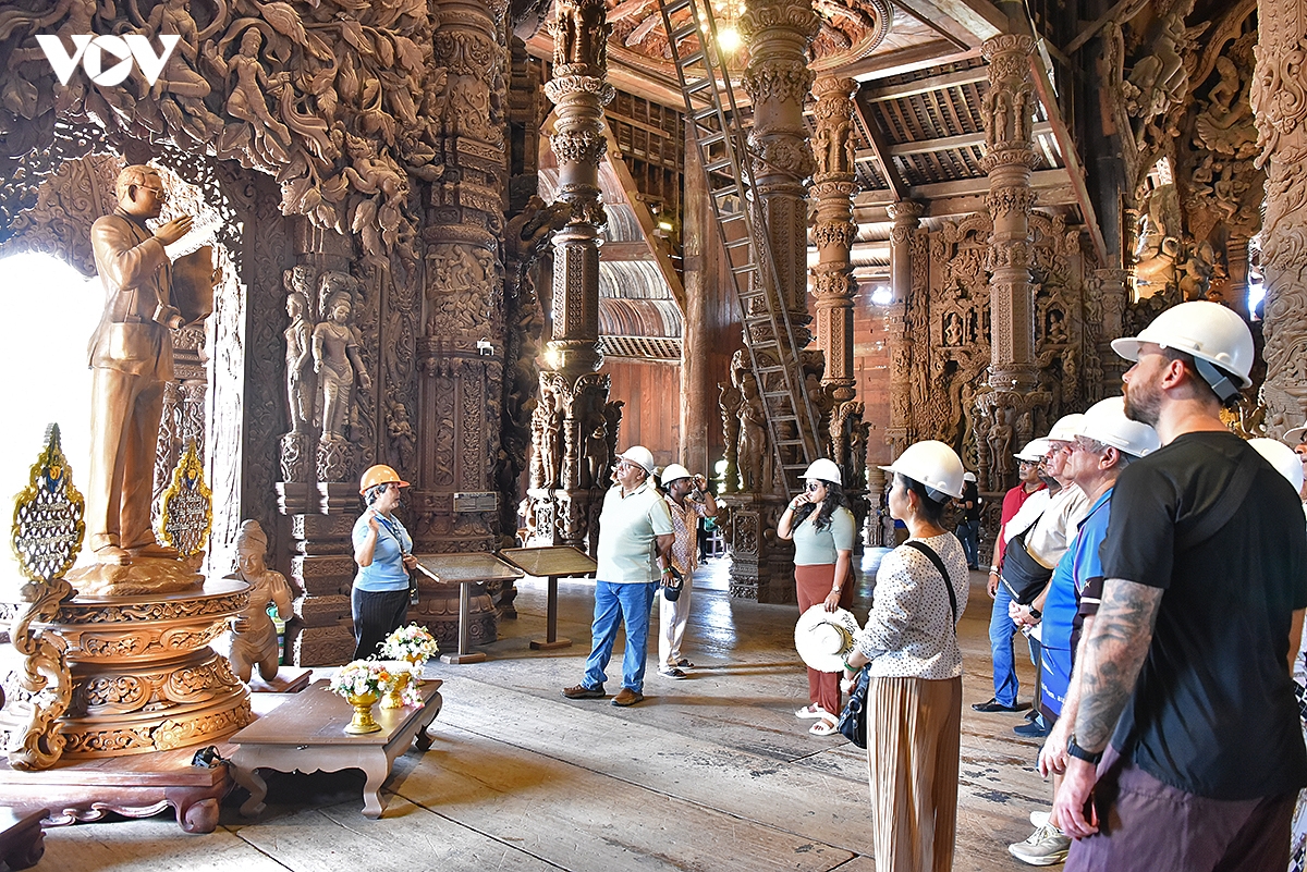 ngoi den huyen bi sanctuary of truth - dinh cao cua nghe thuat moc truyen thong hinh anh 3