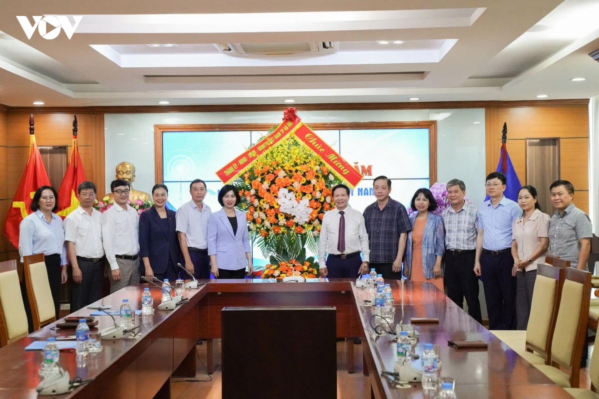 ha noi tran trong su dong hanh cua vov trong tien trinh phat trien thu do hinh anh 2