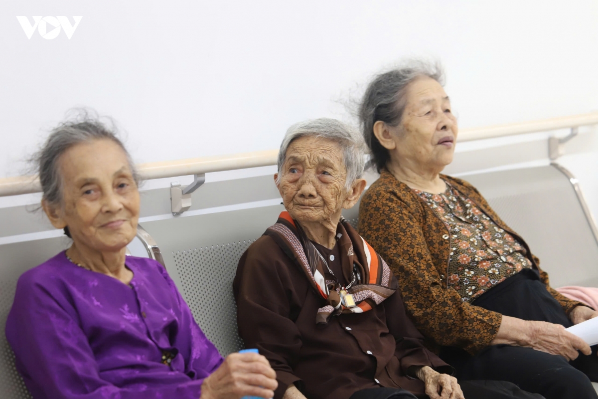 hon 1.800 luot kham yeu cau ngay dau benh vien bach mai co so ninh binh hoat dong hinh anh 4