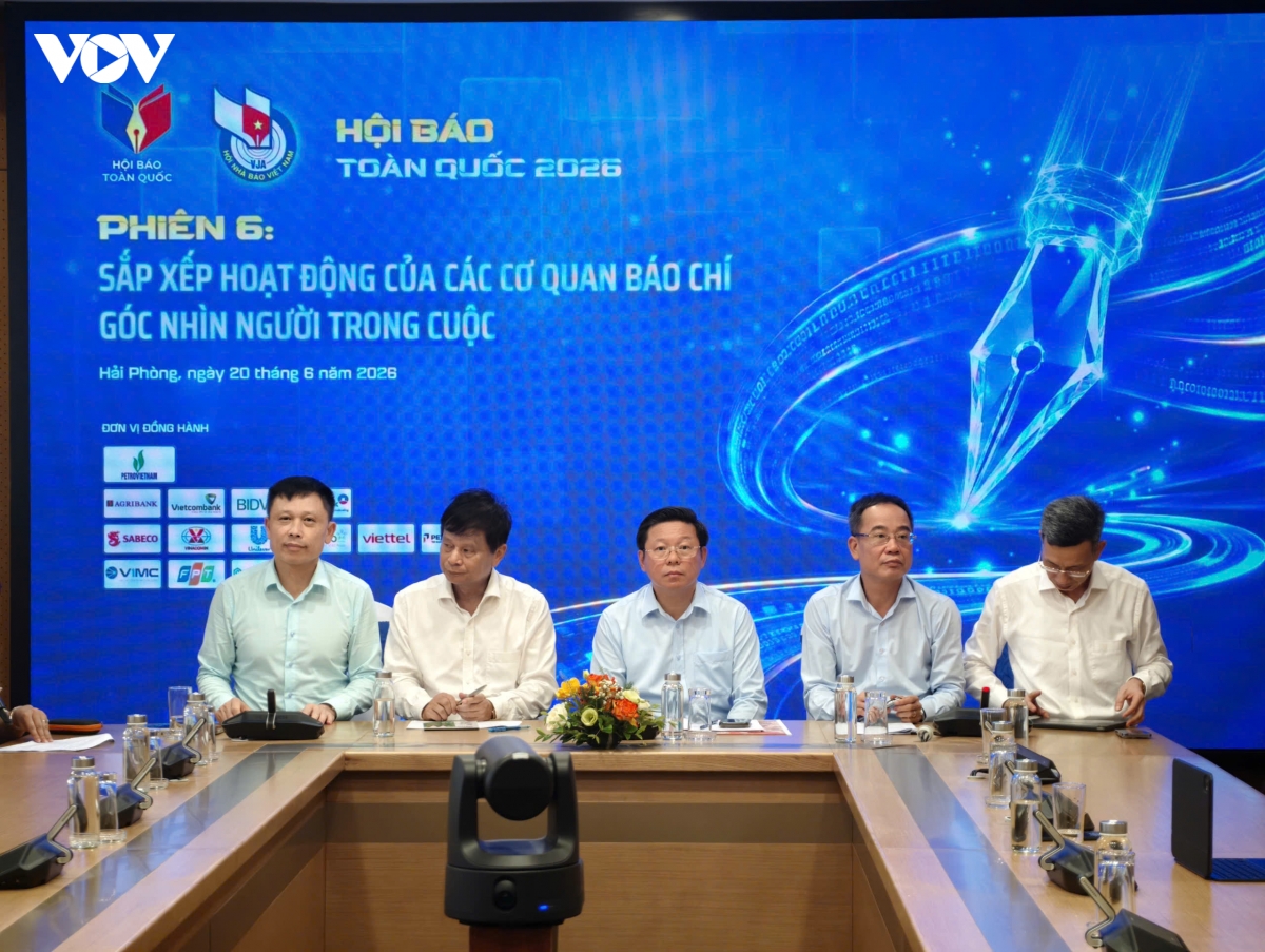 tinh gon bao chi de manh hon, khong phai thu hep tieng noi chinh thong hinh anh 6