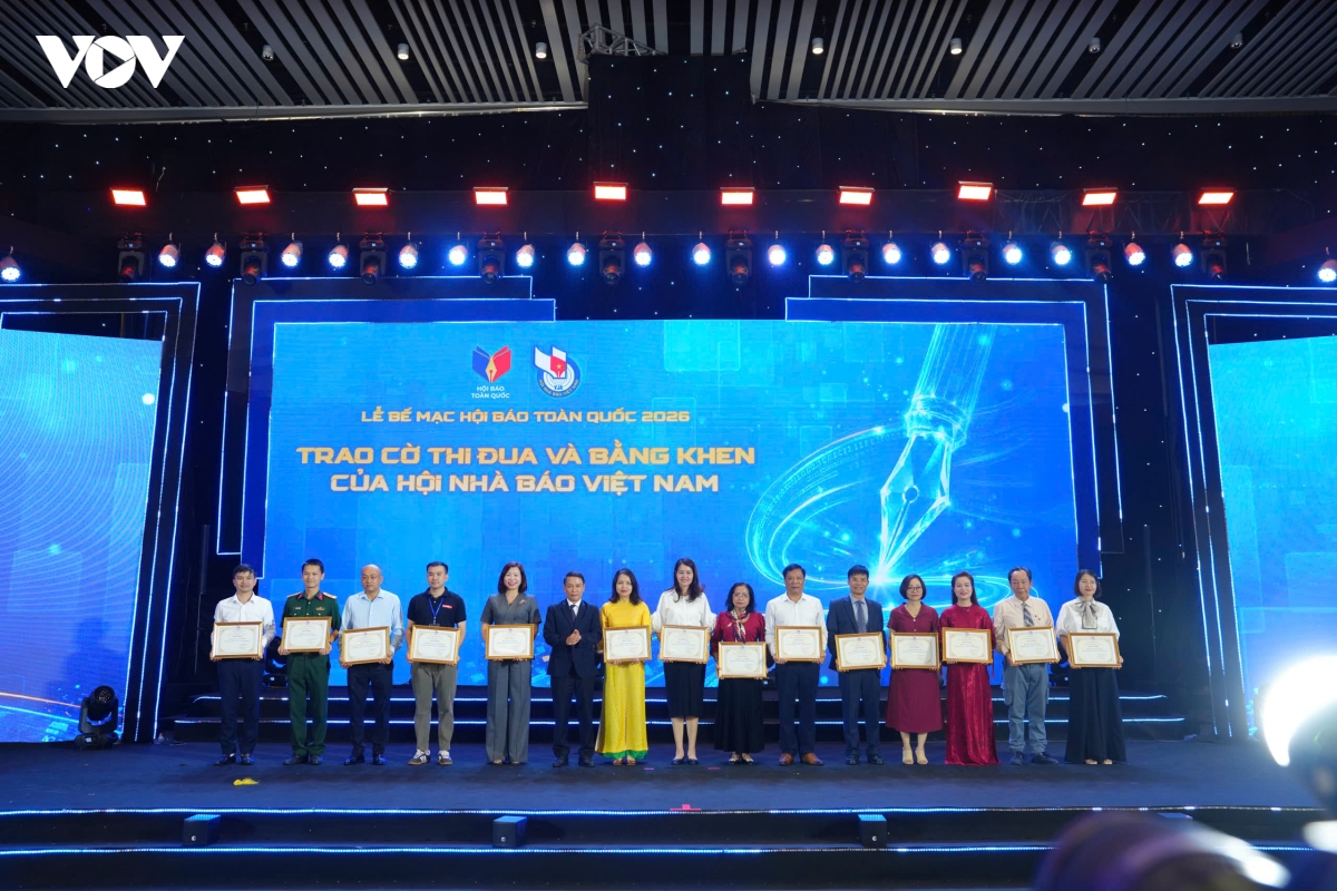 An tuong le be mac va trao giai tai hoi bao toan quoc 2026 hinh anh 19