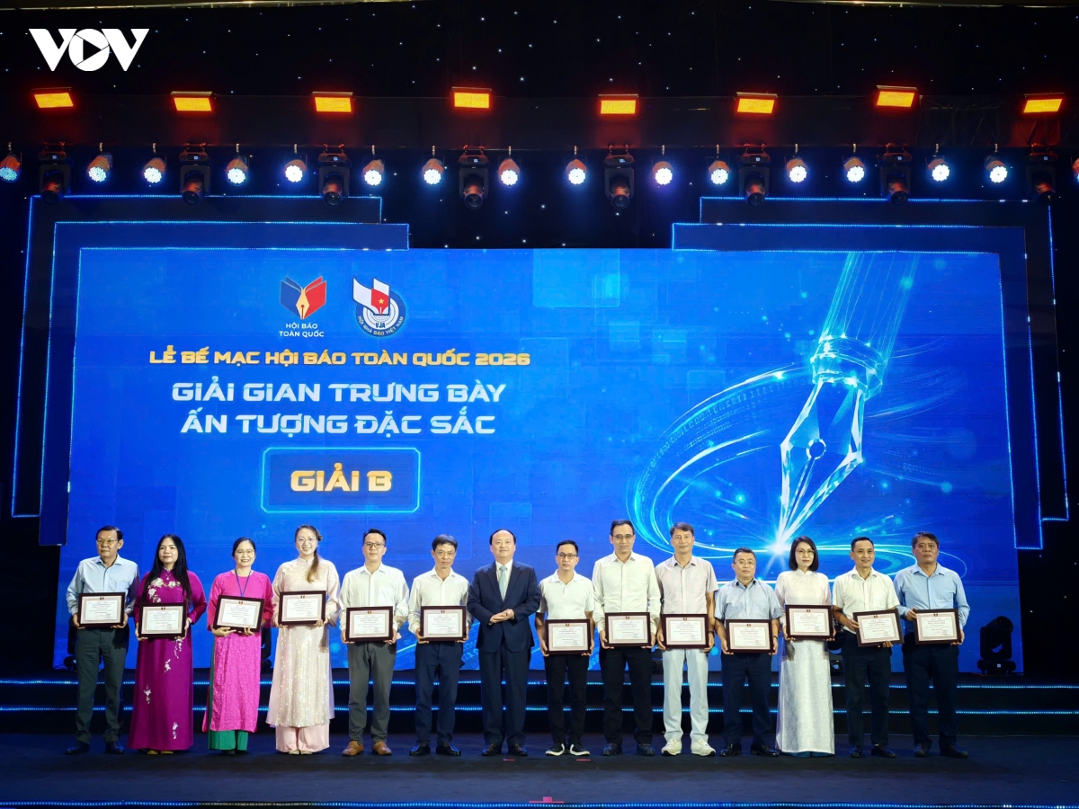 An tuong le be mac va trao giai tai hoi bao toan quoc 2026 hinh anh 12